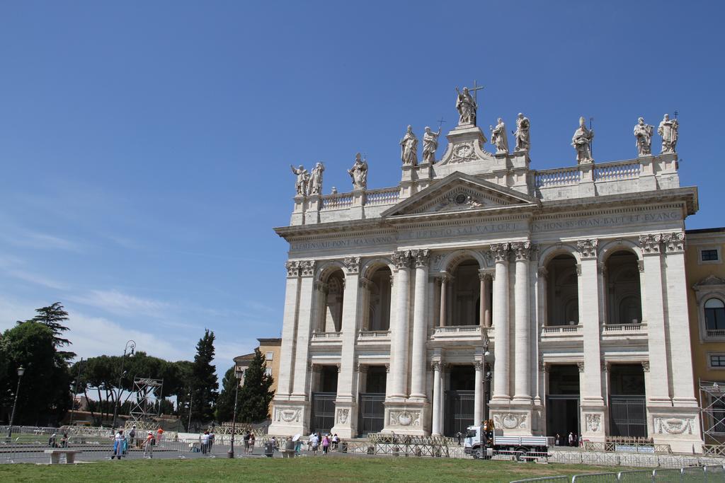 All Suite Colosseo Рим Стая снимка