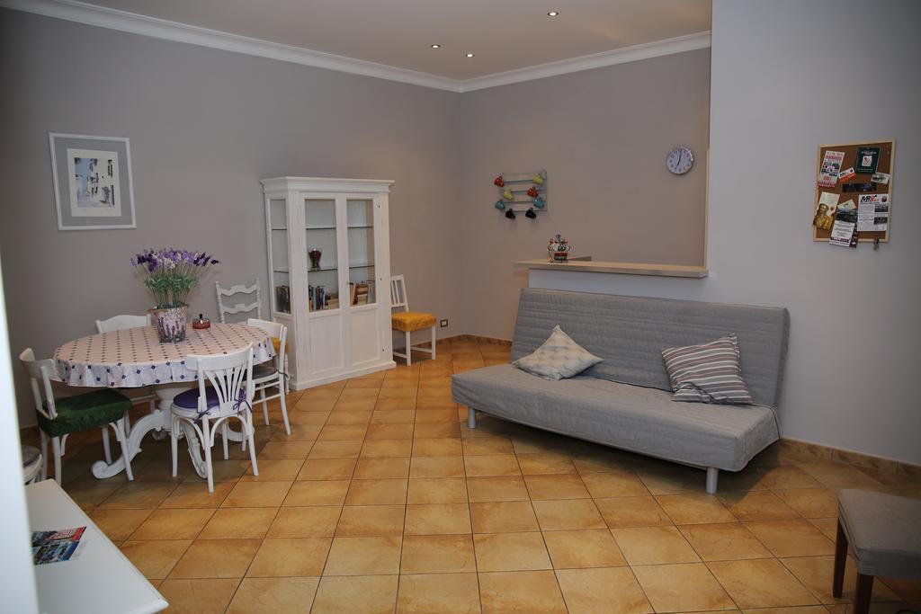All Suite Colosseo Рим Екстериор снимка